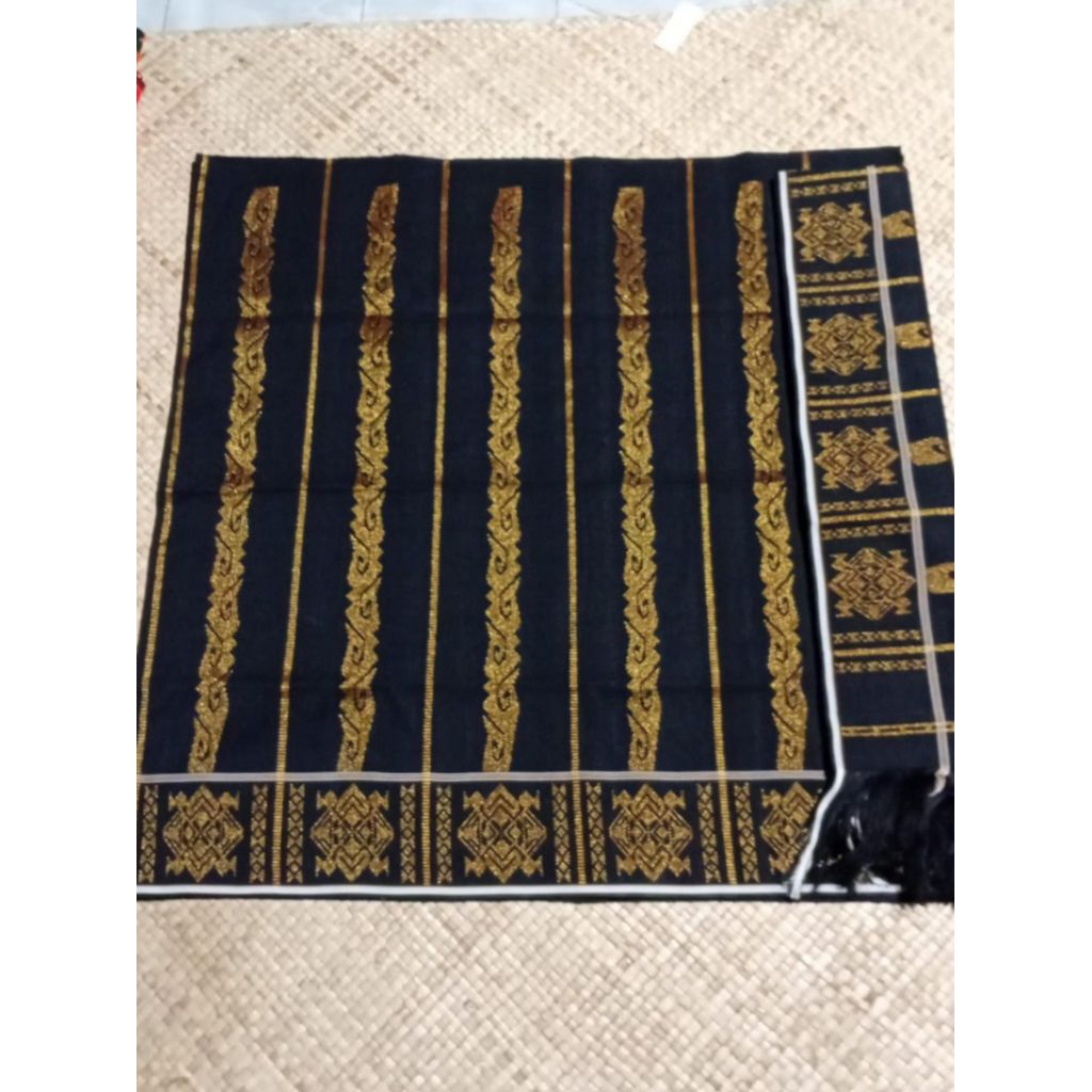 SET UIS NIPES SUTRA MEWAH MOTIF BULUNG GUNDUR FULL KRISTAL