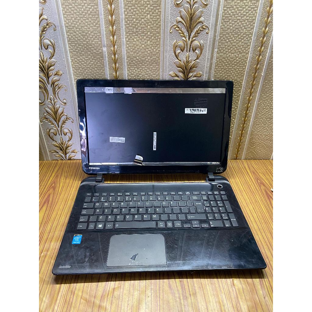Satu set casing laptop toshiba C55
