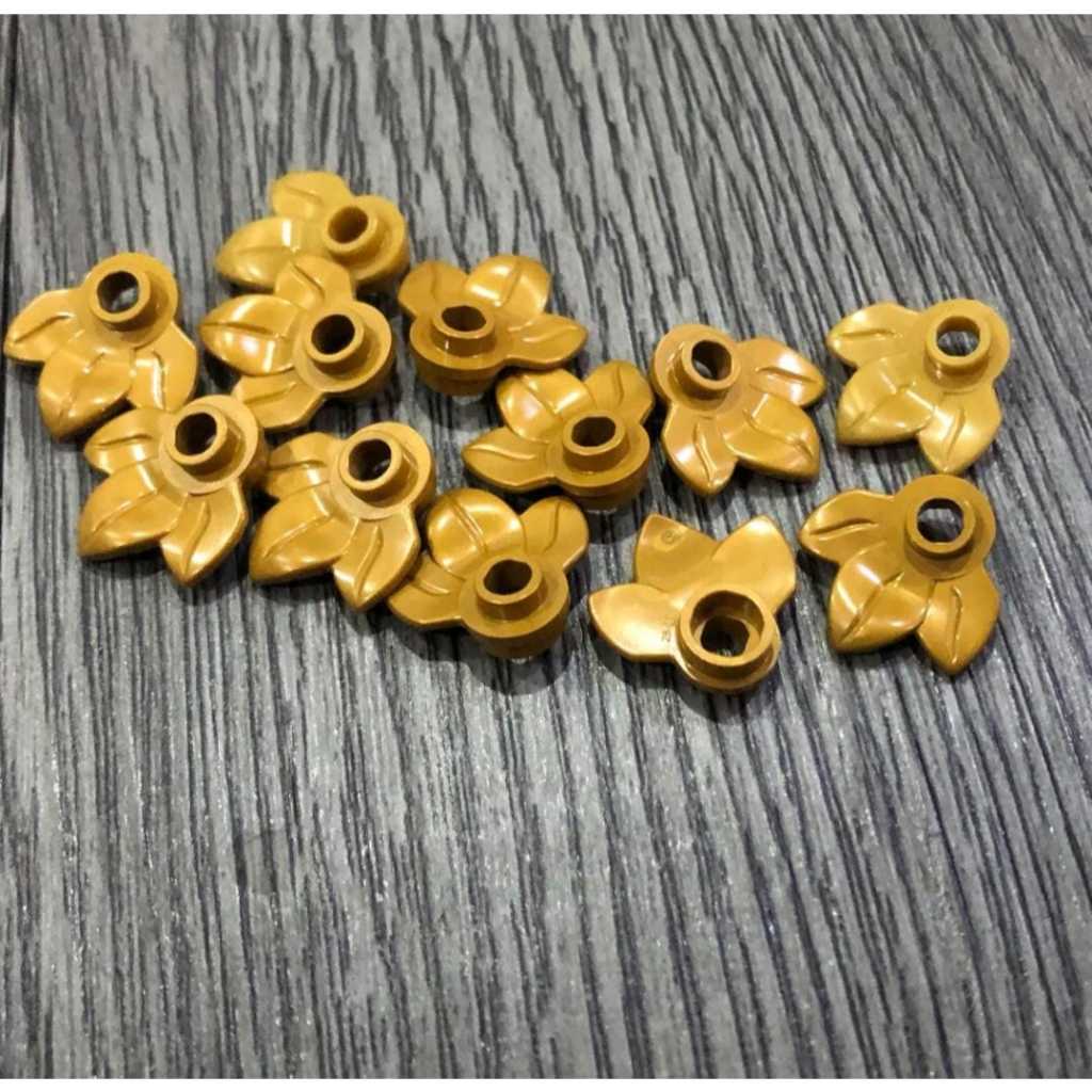 Lego 32607 round plate 1x1 with 3 leaves gold