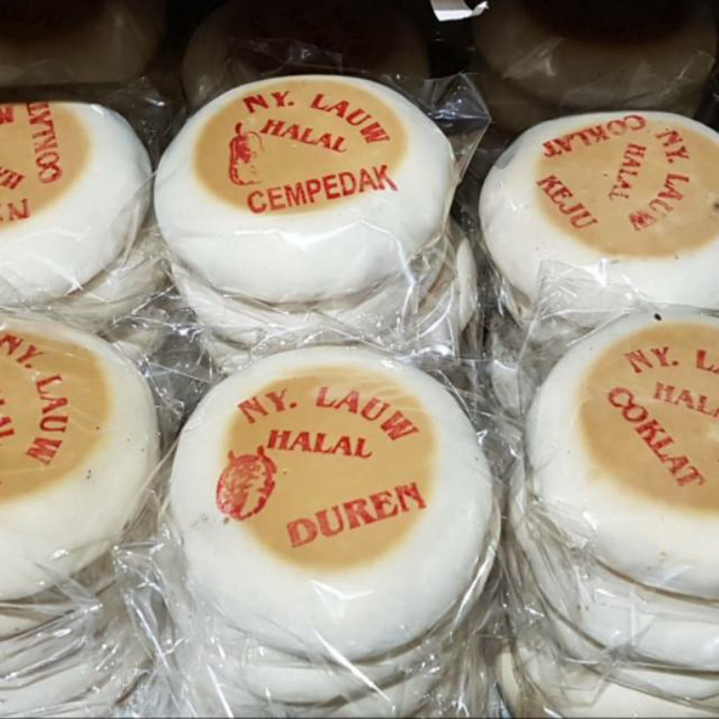 Kue Bulan Merk Ny. Lauw/Tong Jiu Pia Ny. Lauw /Mooncake