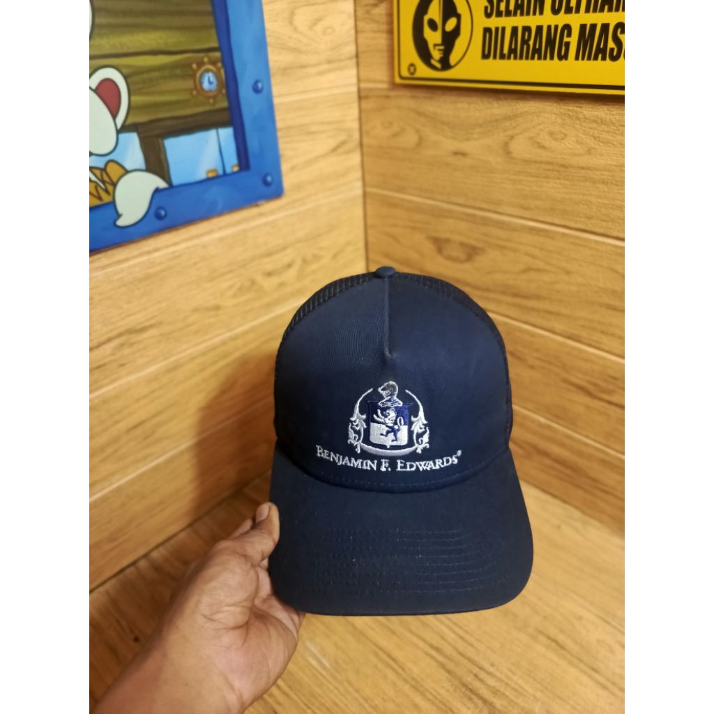 Topi tracker logo Benjamin F. edwards second original