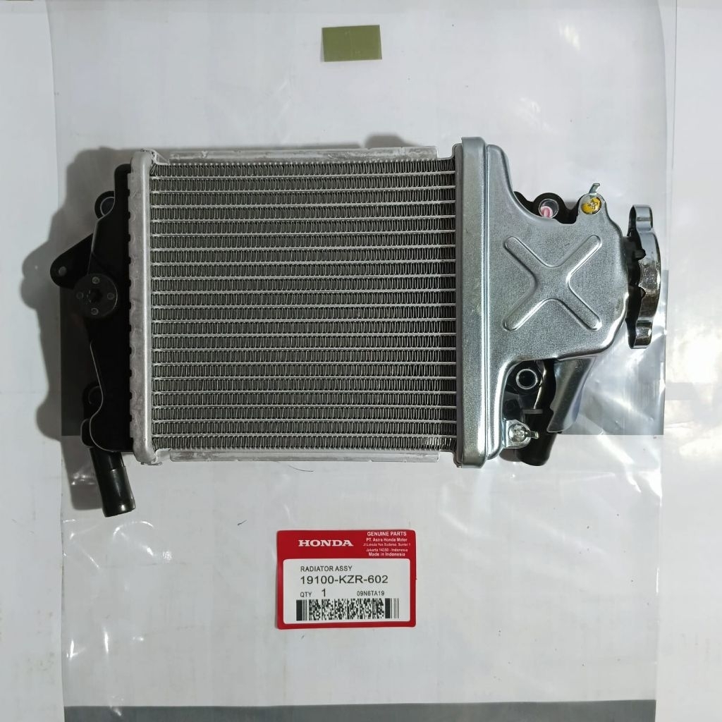 Radiator ASSY Vario125. Vario125led.Vario150 19100-KZR-602
