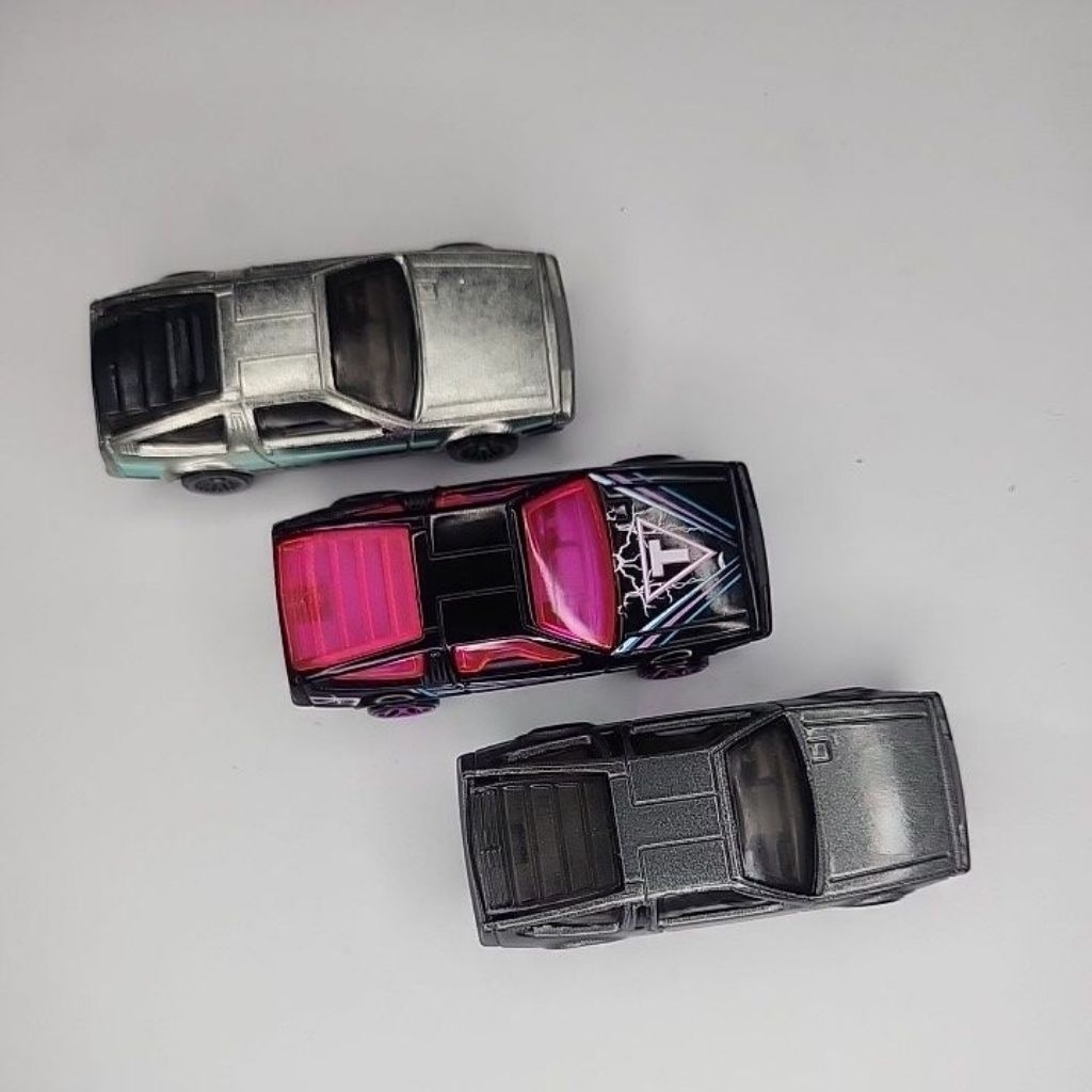 HOT WHEELS DMC DELOREAN