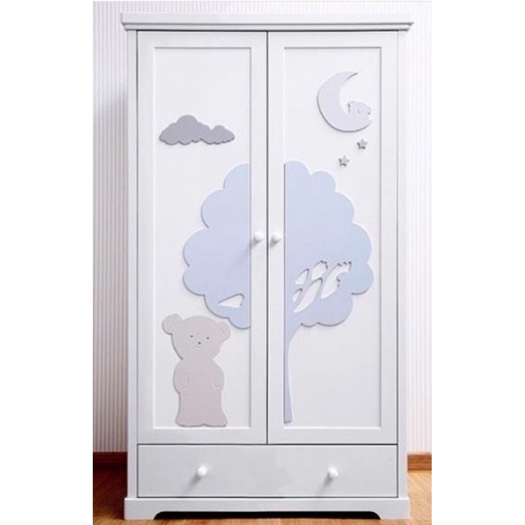 Lemari Anak Kayu Jati Duco Putih Motif Teddy Bear – Lemari Pakaian Bayi Minimalis