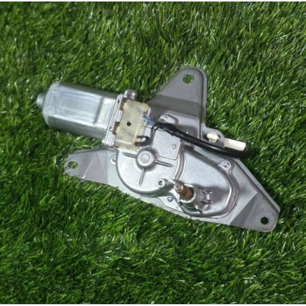 DINAMO MOTOR WIPER BELAKANG TOYOTA INNOVA 2005-2012 ORIGINAL