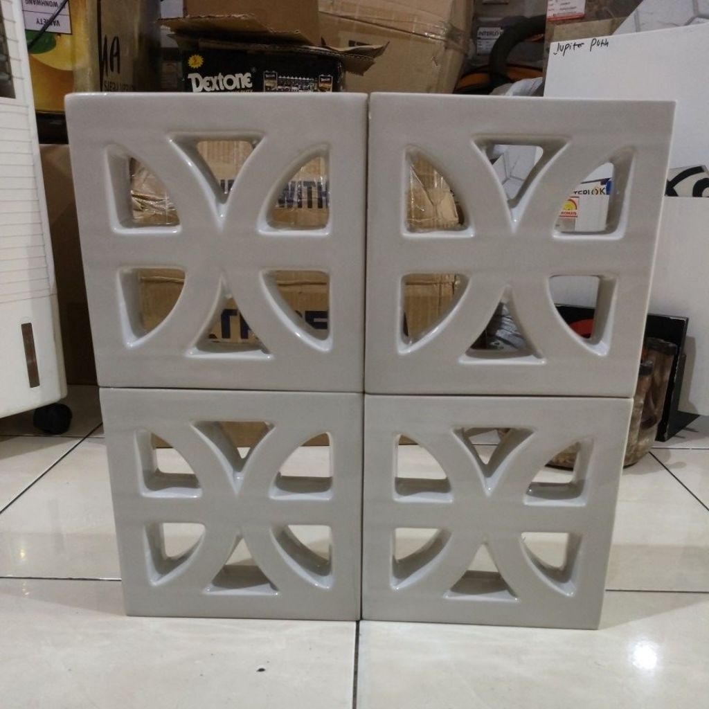 roster keramik trisensa ro 154 putih 20x20x5cm