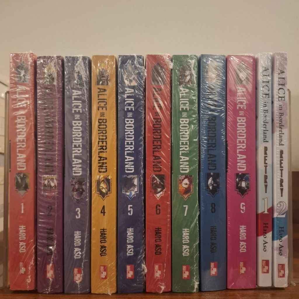 Komik Alice in Borderland Vol. 1-9 + Retry Vol. 1-2