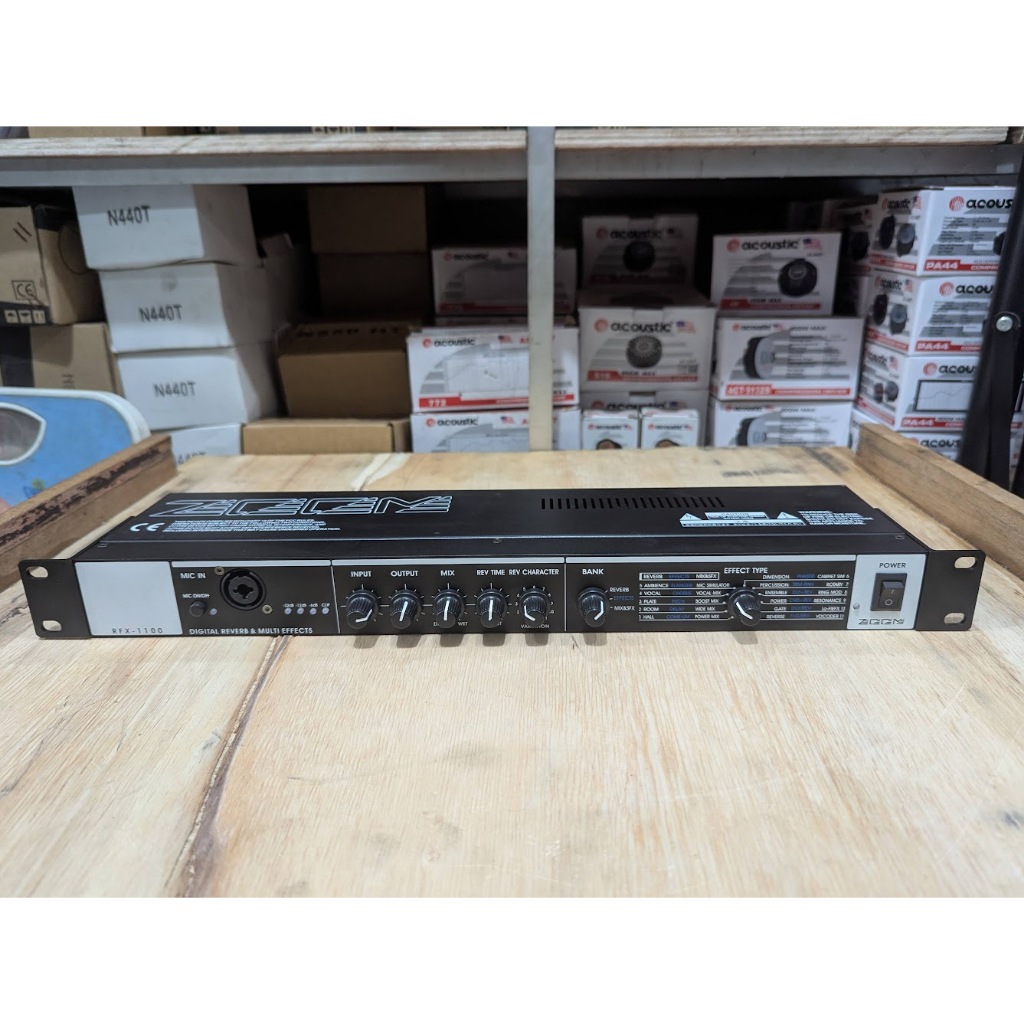 Efek Vokal Zoom RFX1100