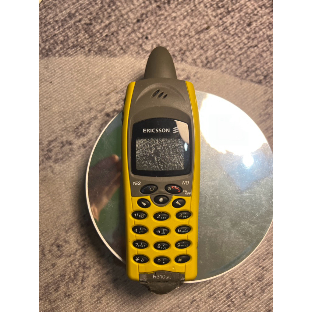 Ericsson R310sc hiu kuning