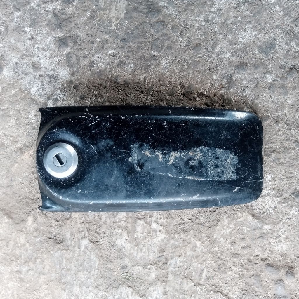 Tutup tangki Suzuki GP 100/125 bekas Original