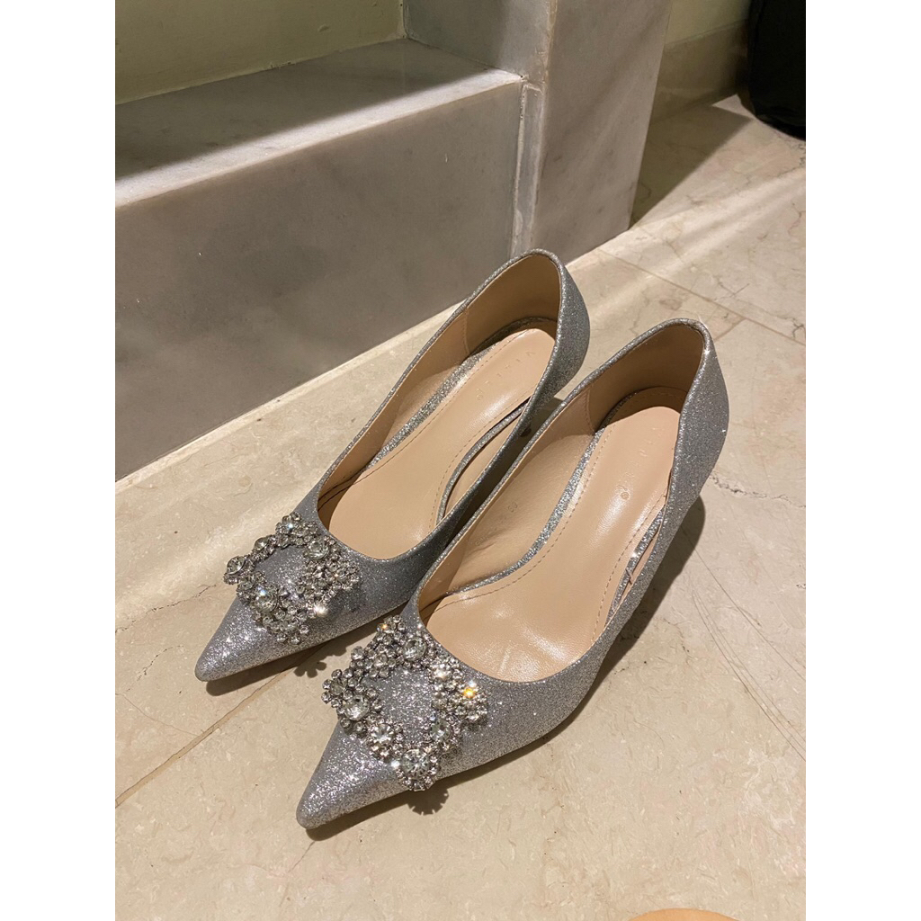 Silver Heels Viditi