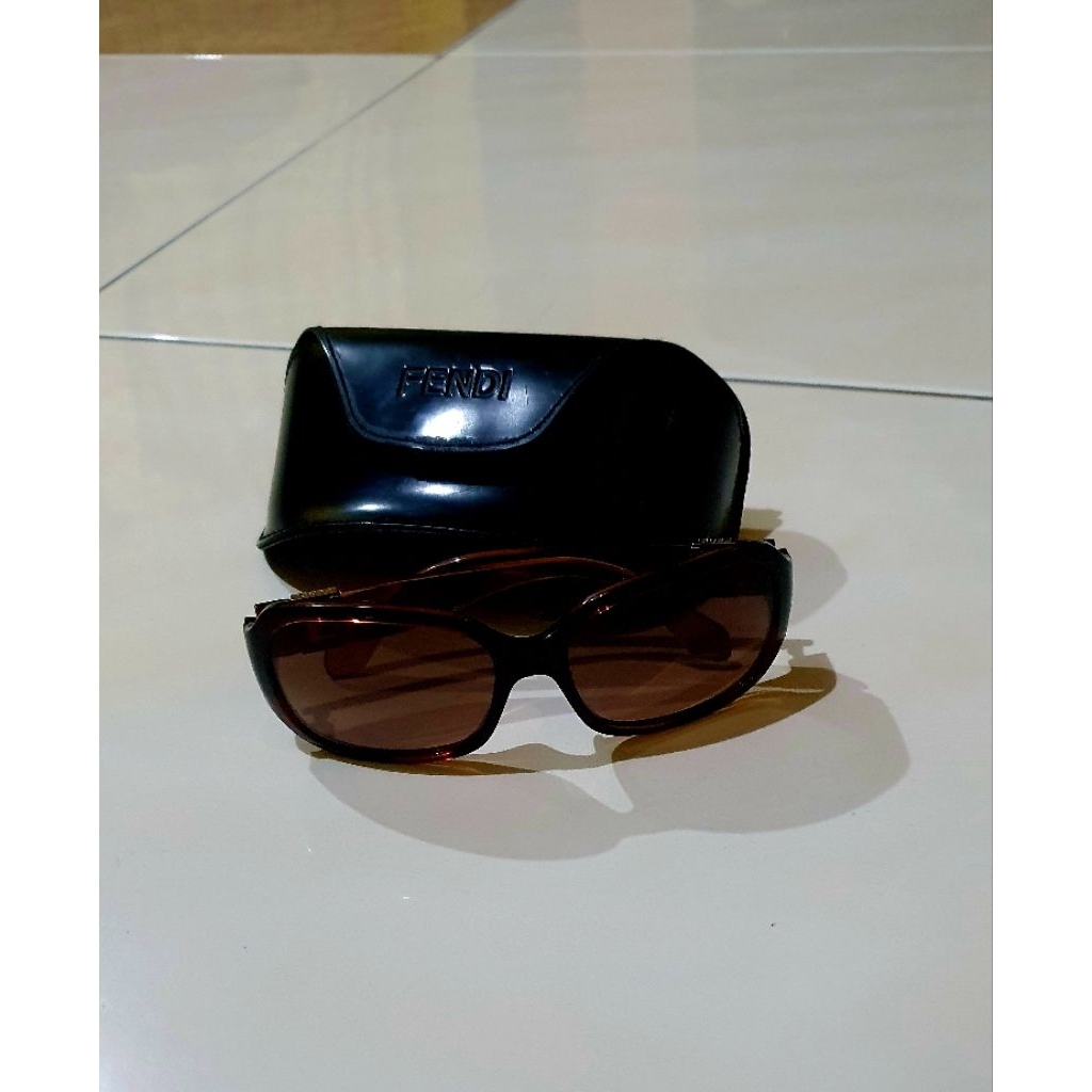 kacamata FENDI authentic original woman.