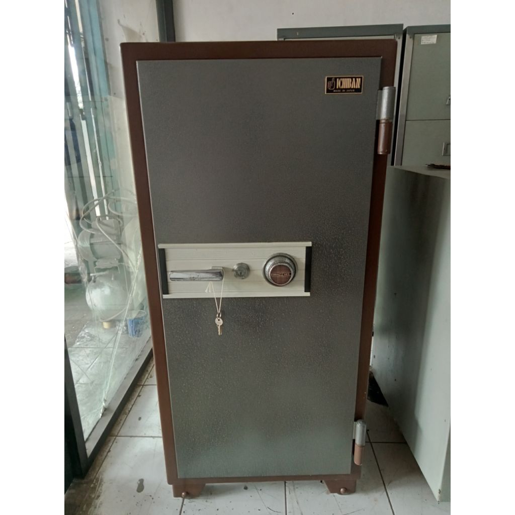 Brankas Merk Ichiban