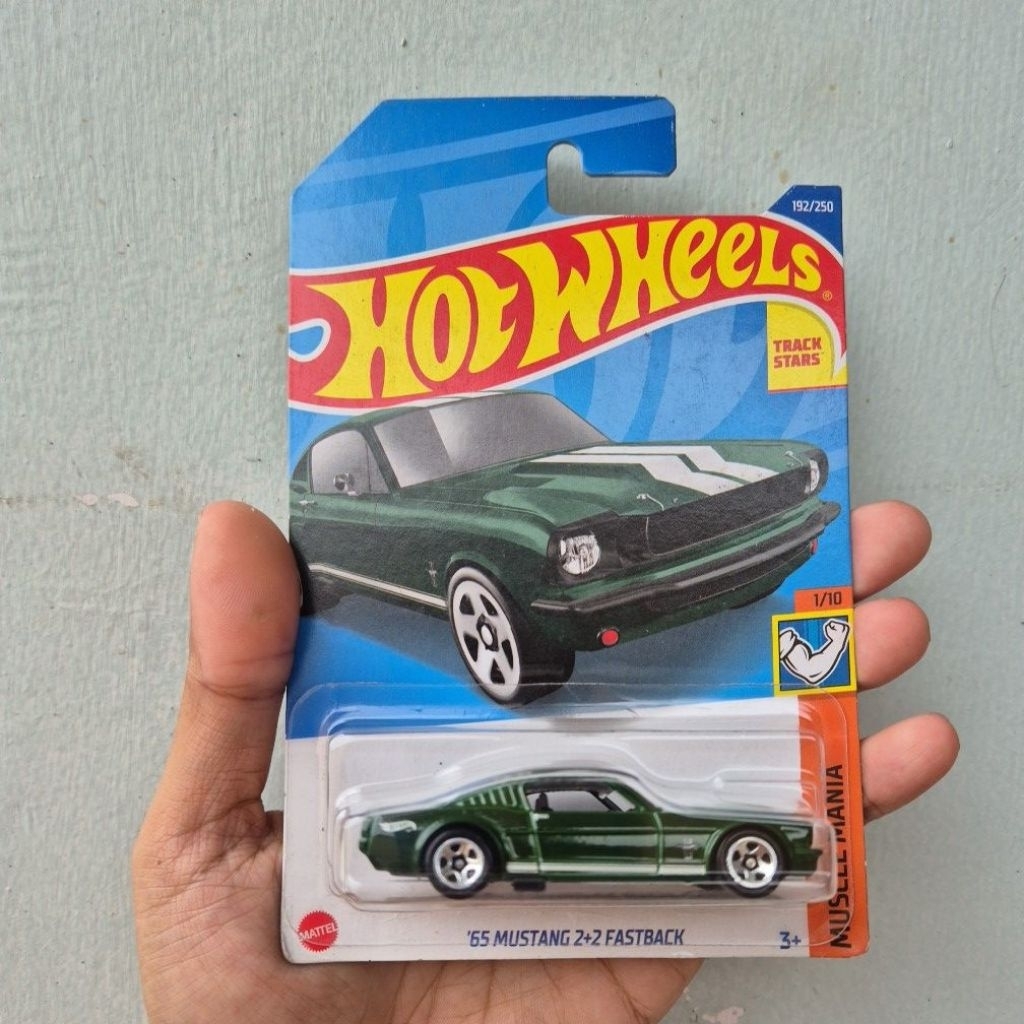 Hot Wheels 65 Mustang 2+2 Fastback Hijau