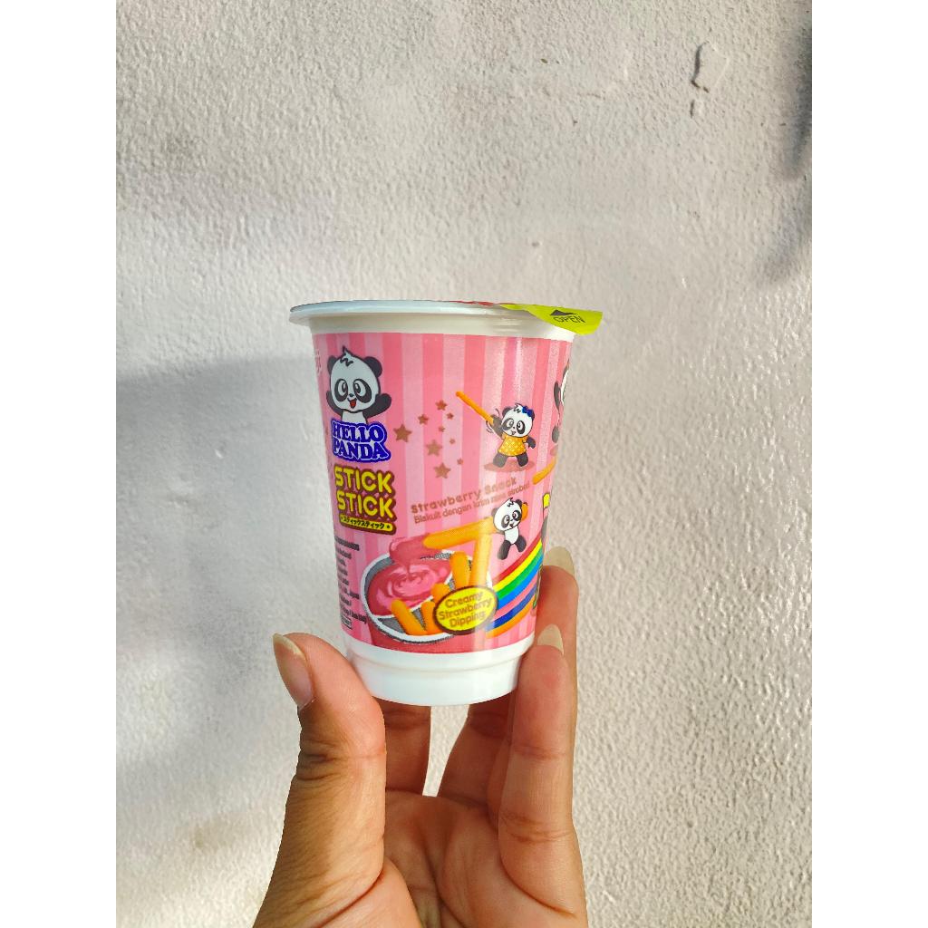 MEIJI HELLO PANDA STICK NYAM NYAM STRAWBERRY