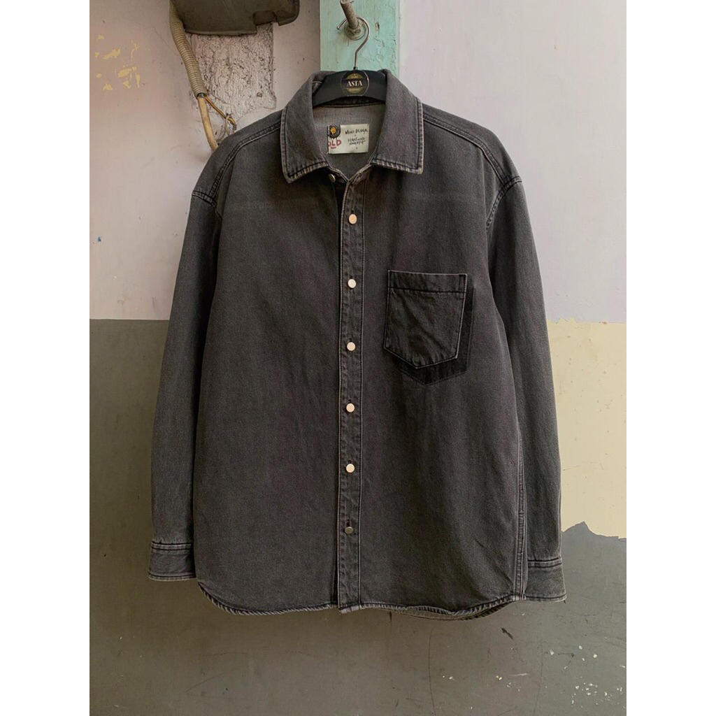 kemeja outer mind bridge x heartmond kong size L preloved