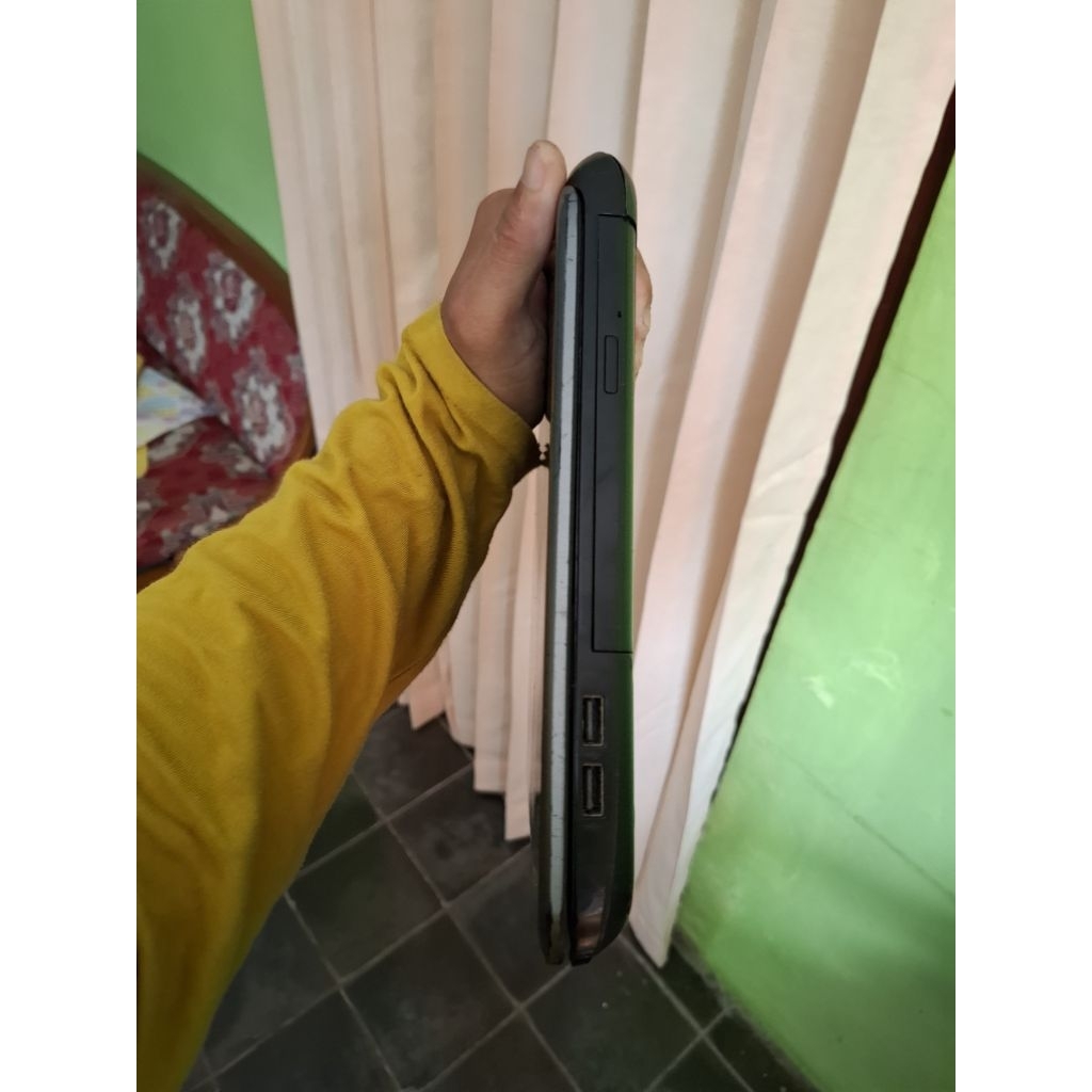 LAPTOP HP 14-R019TU MINUSAN