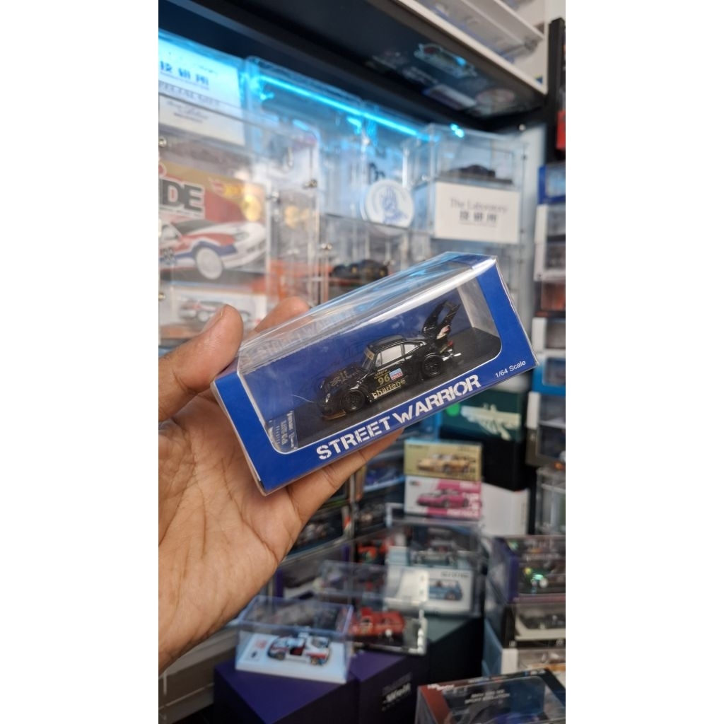 Street Warior Ghost Player Porsche RWB Charlene High Wing Hitam Segel  - Diecast 1:64