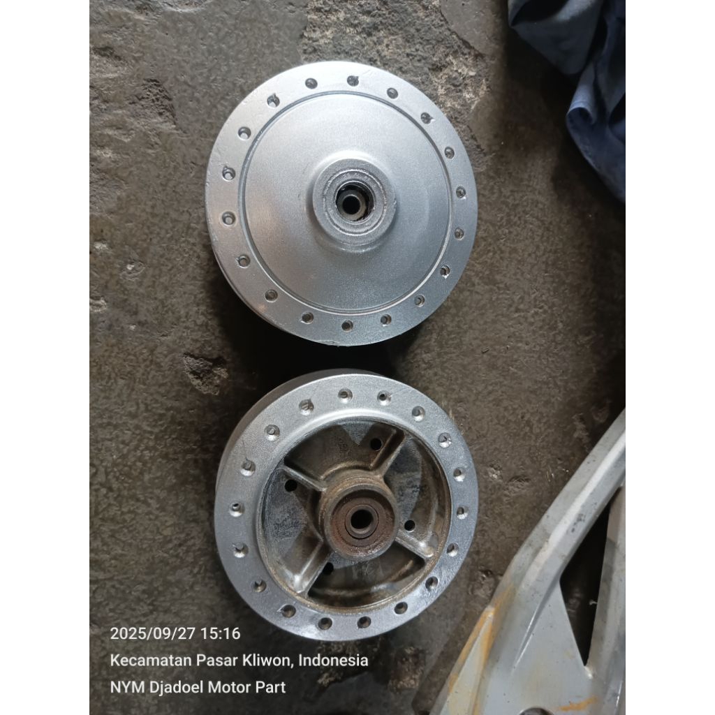 Tromol original Honda Astrea Star/ Prima/ Grand ori silver