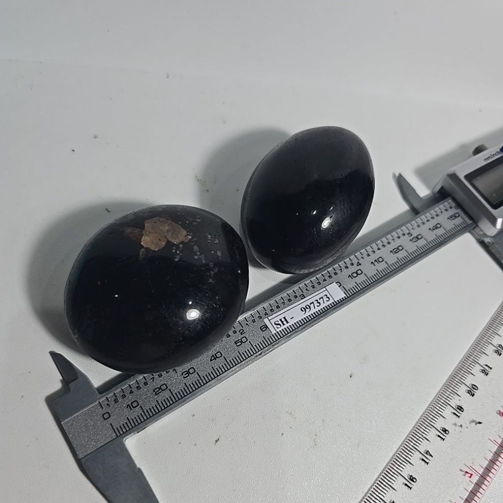 BLACK TOURMALINE PALMSTONE BRAZIL BATU ASLI