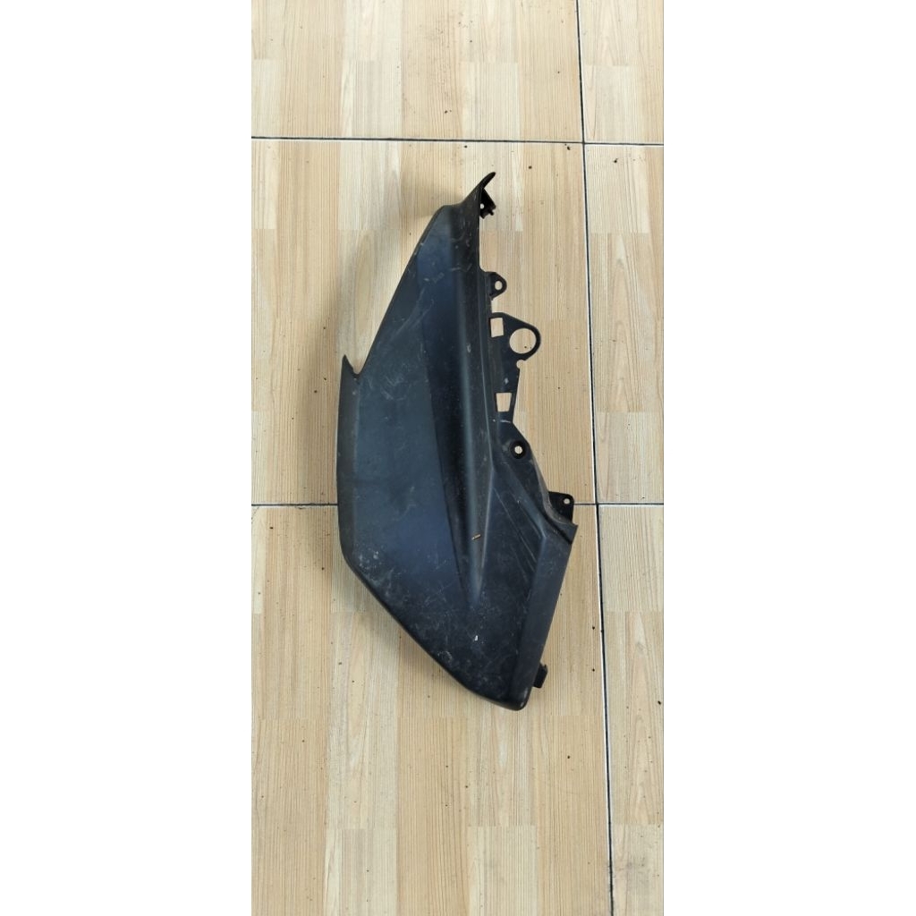 sayap kanan Yamaha Nmax old bekas original