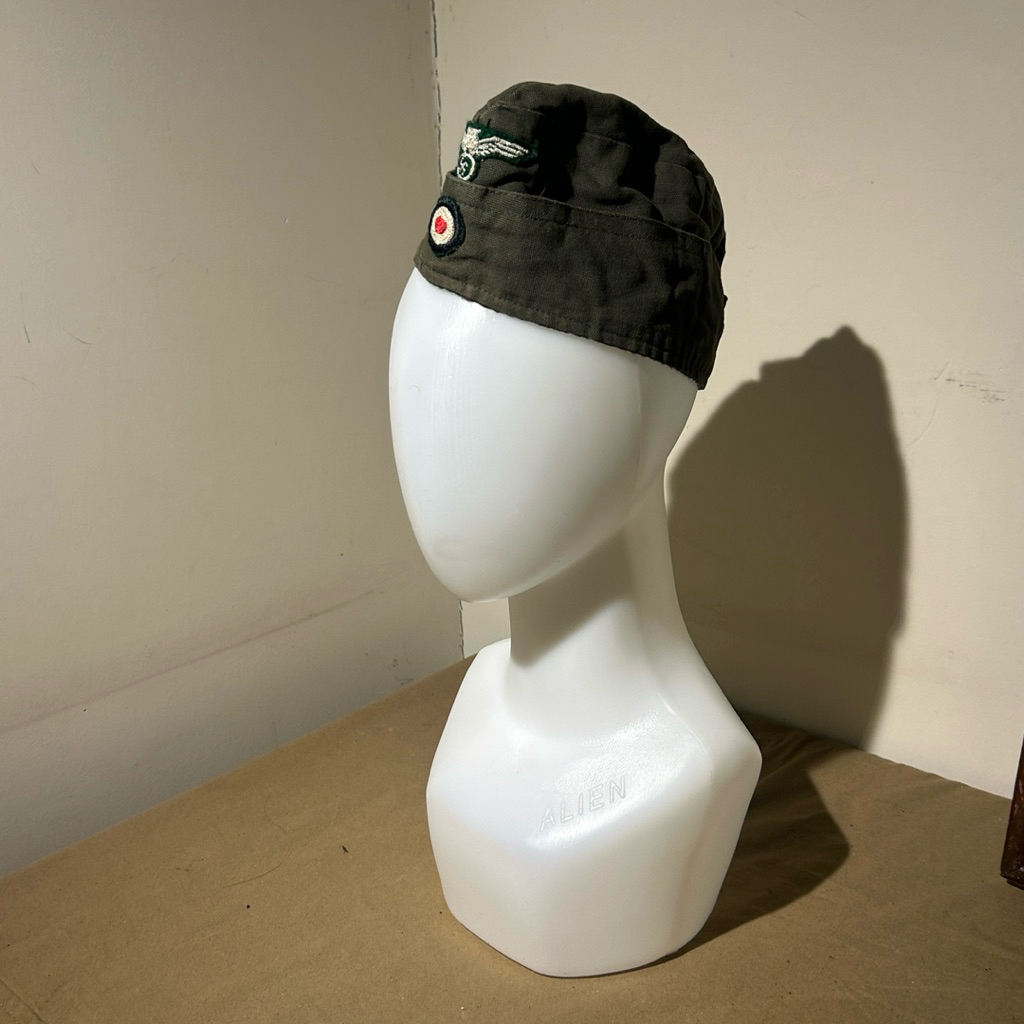 saya WW2 German Military Side Cap Repro – Ukuran 52 | Topi Lapangan Tentara Jerman Repro