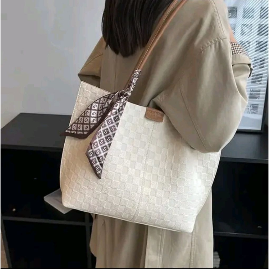 Tote Bag Wanita ISYANA taswanita terbaru totebag wanita Tote bag wanita kekinian (free syal) Hitam K