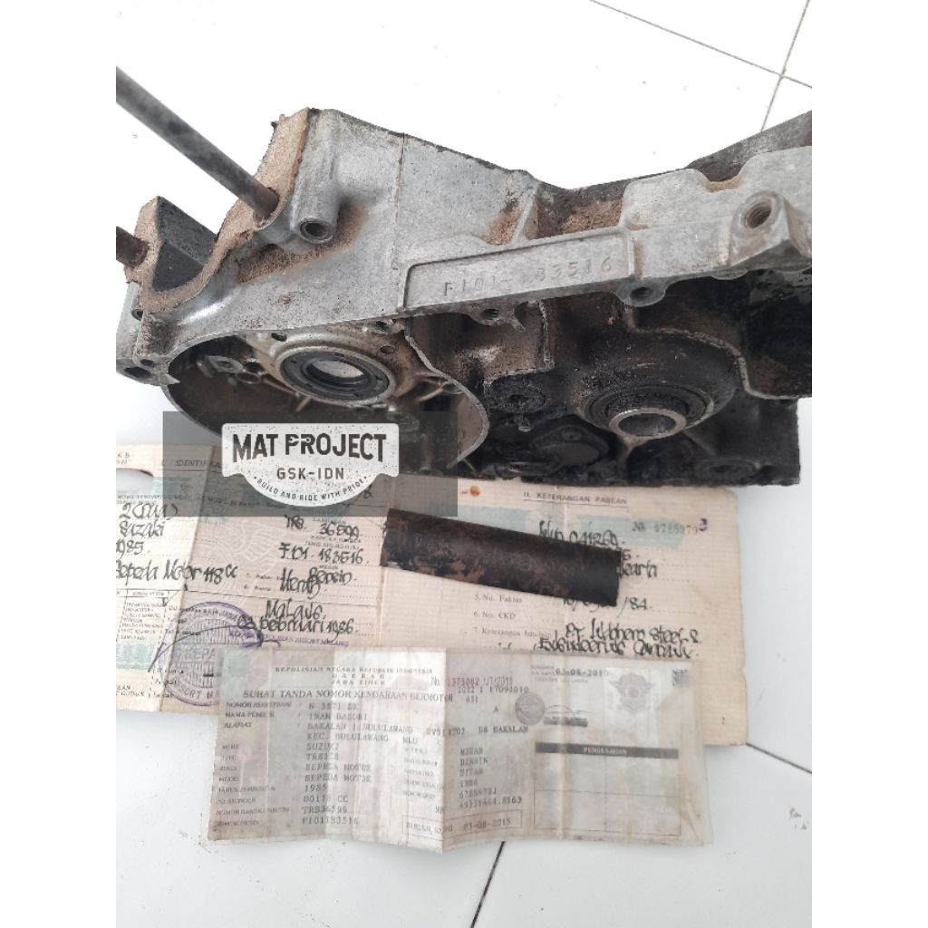 perlengkapan crankcase kiri suzuki trs original