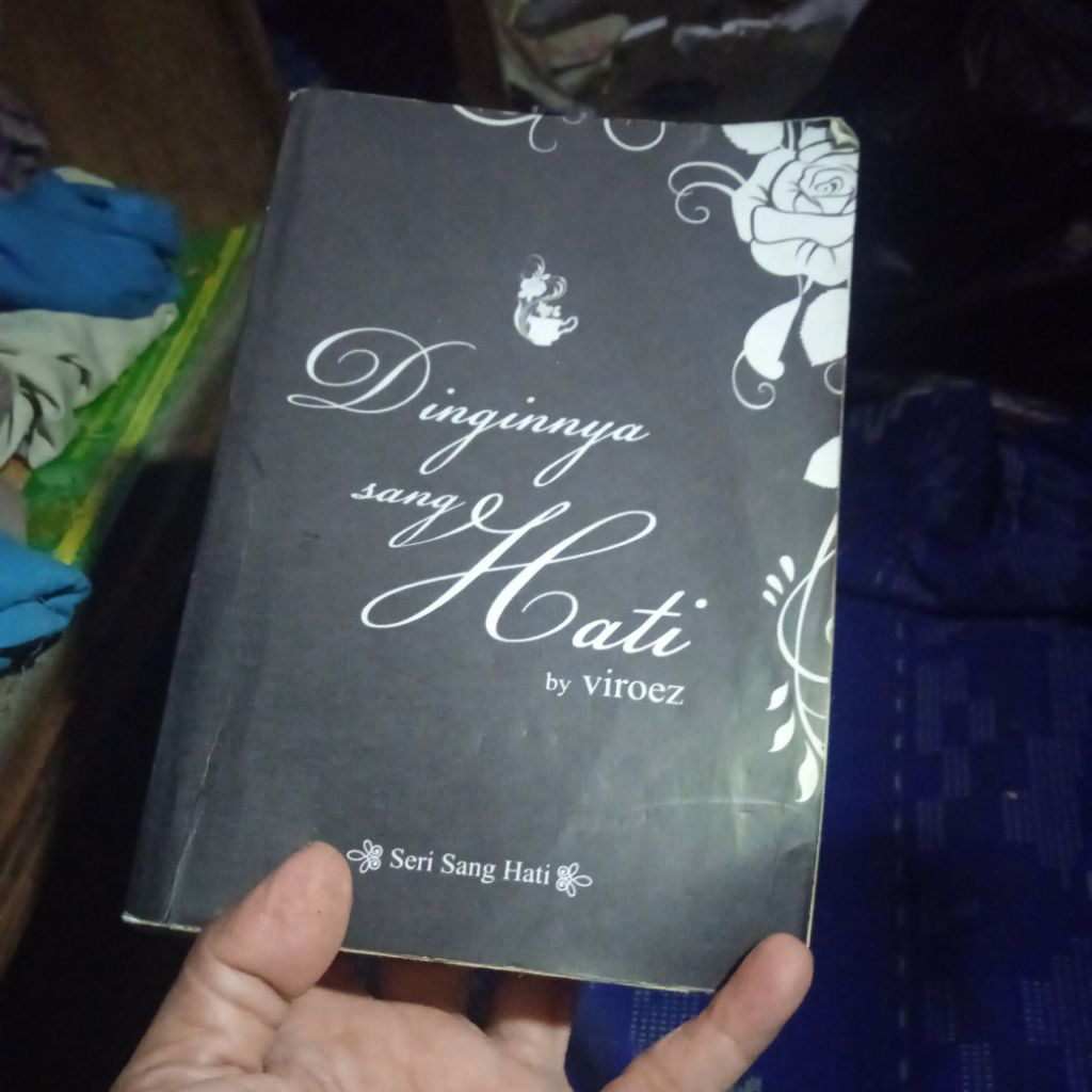 buku Viroez, Dinginnya sang Hati, buku cerita menarik original tebal
