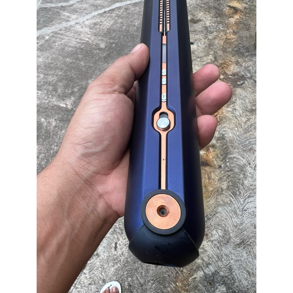 catokan Dyson corrale straightener HS03