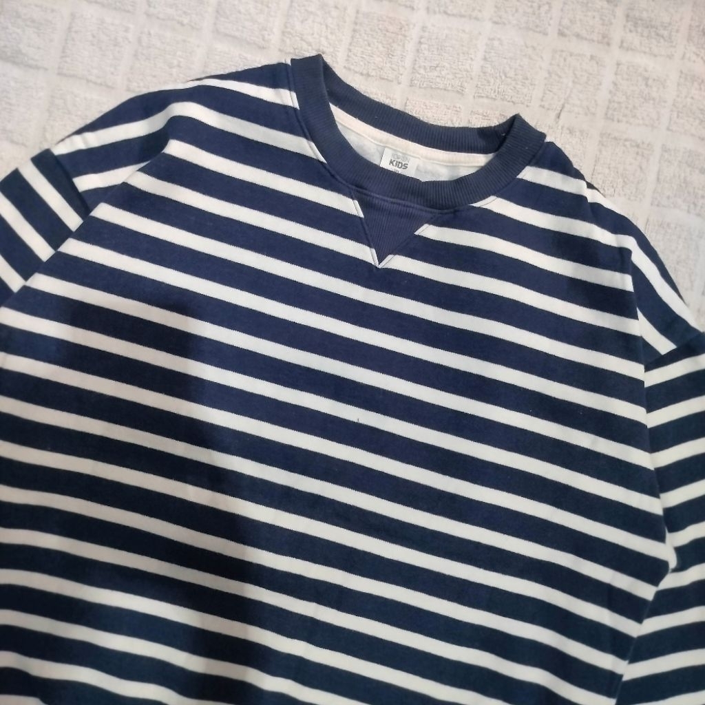 Crewneck Topten Salur Navy Putih (S-M / ld 102)