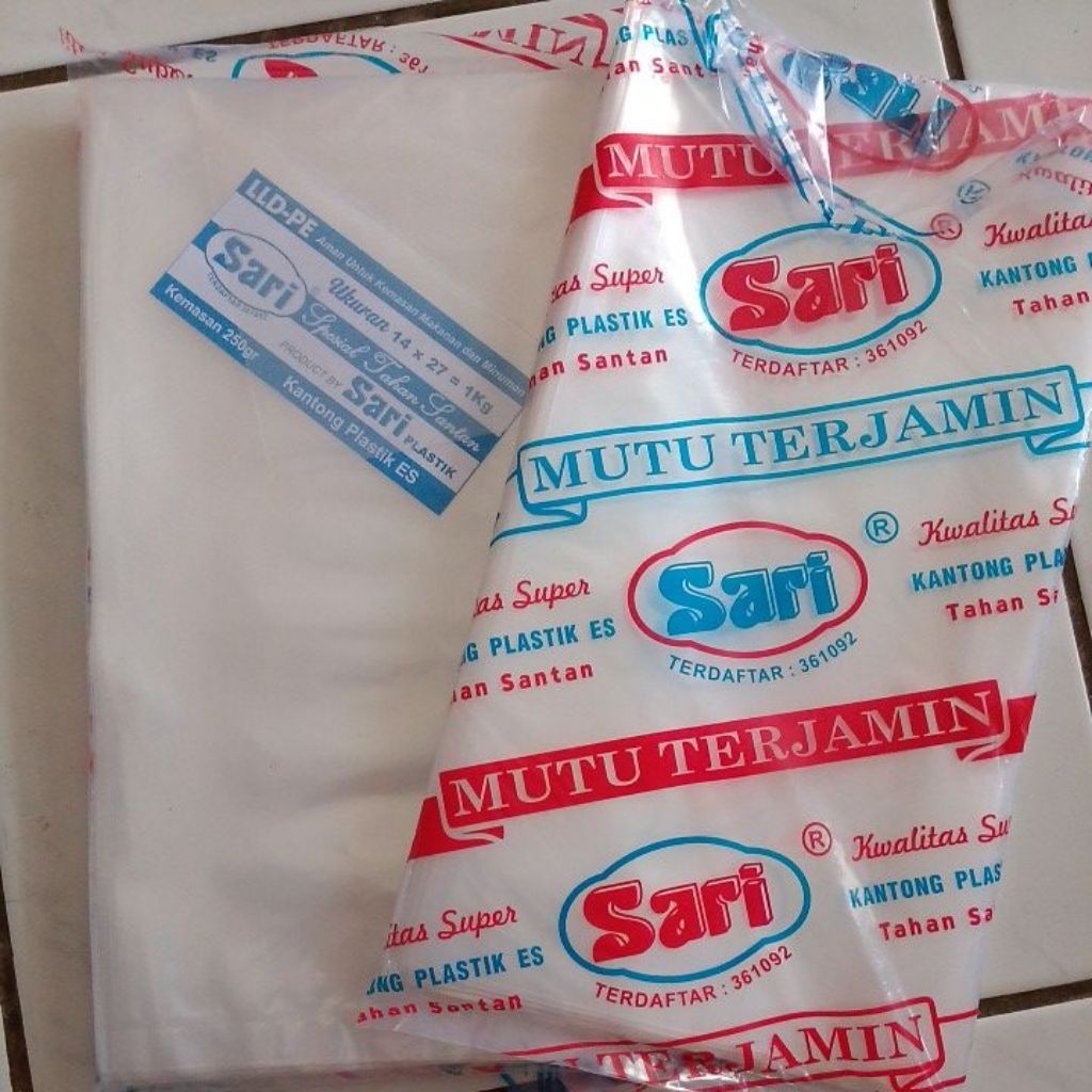 Kantong Plastik/Plastik Es batu Sari 14x27 = 1kg