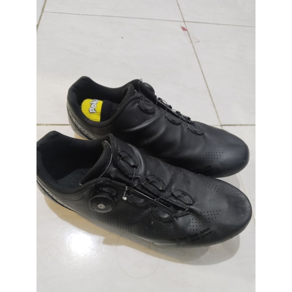 sepatu cleat tabolu second