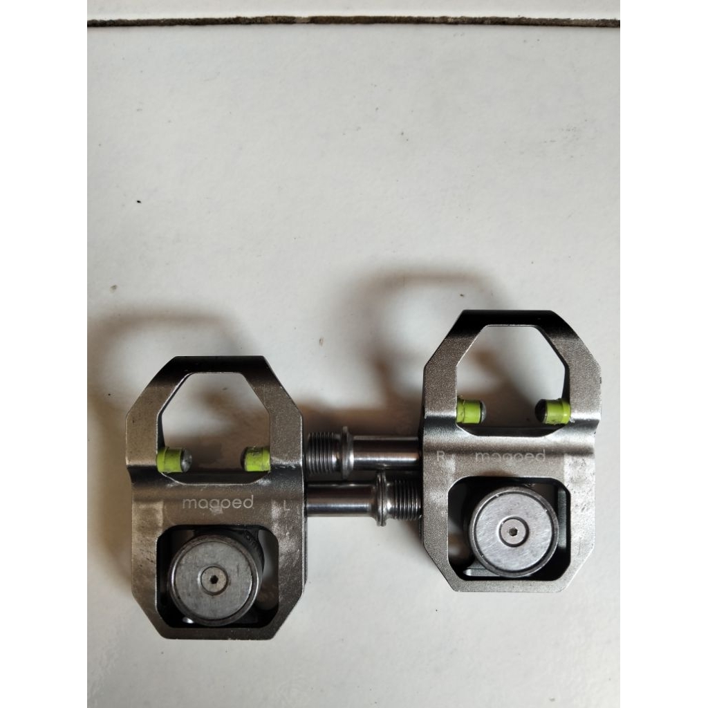 pedal cleat road bike