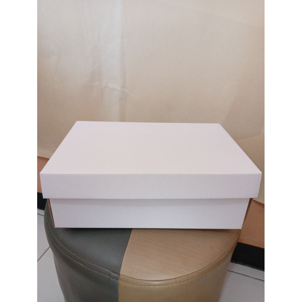 Box_sepatu_Polos_Putih_Jumbo_premium