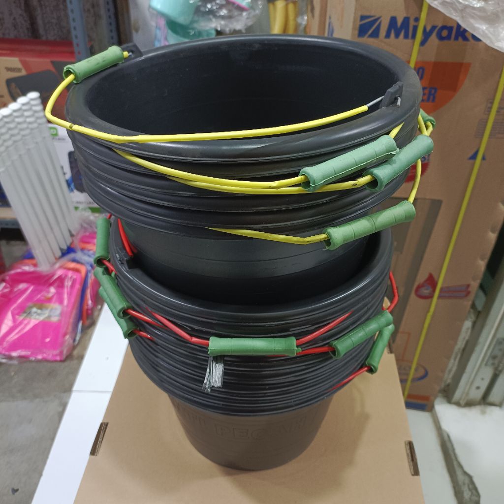 Ember cor 22 AP dan 18 AP Ember air plastik anti pecah Ember timba