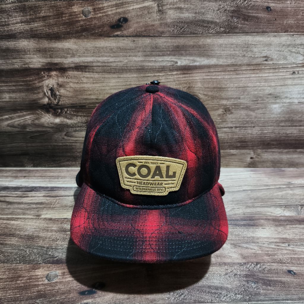Snapback earflap coal tartan logo