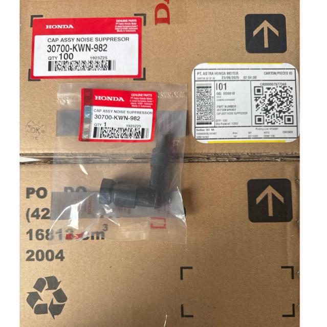 Tutup busi / kepala busi Honda VARIO 125 ESP,Vario 150 esp original