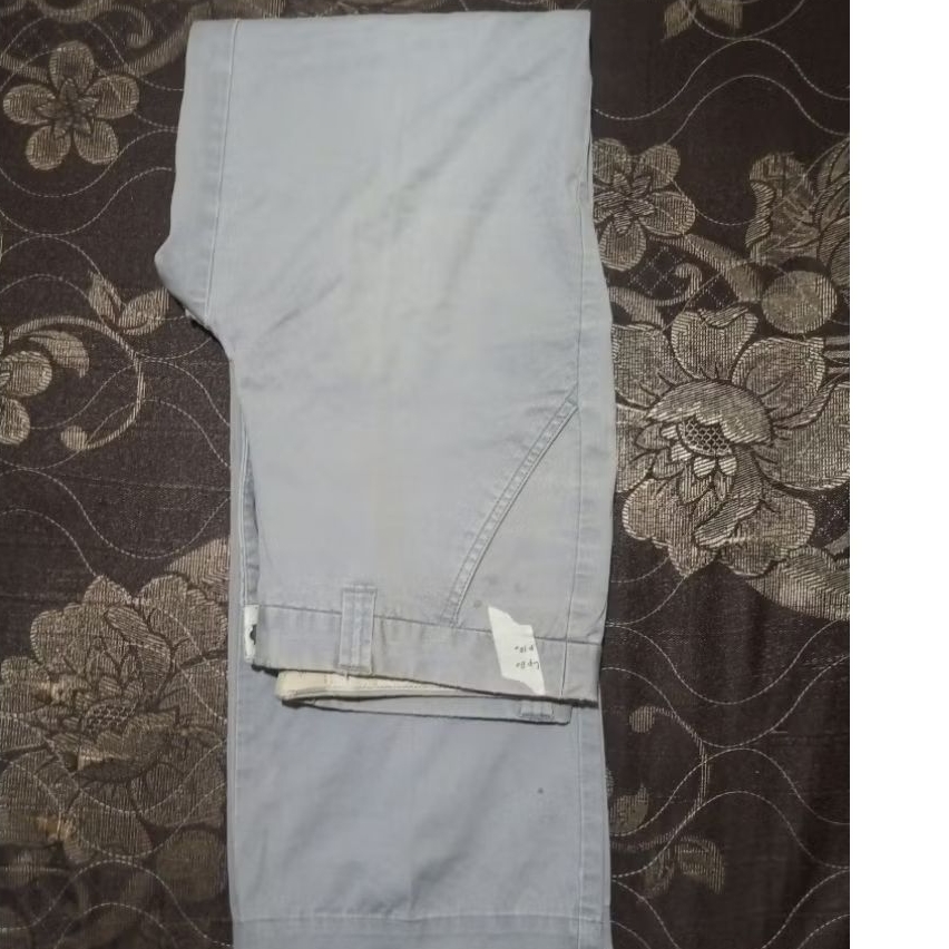 Celana panjang pria/Giordano khakis/preloved