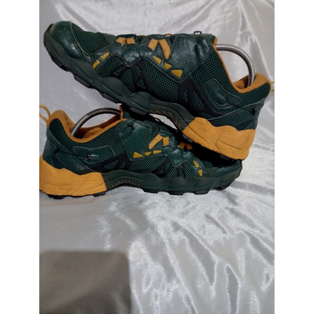 SEPATU OUTDOOR/HIKING TREKSTA