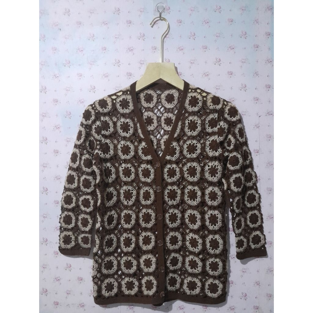 Cardi Rajut Coklat Bunga