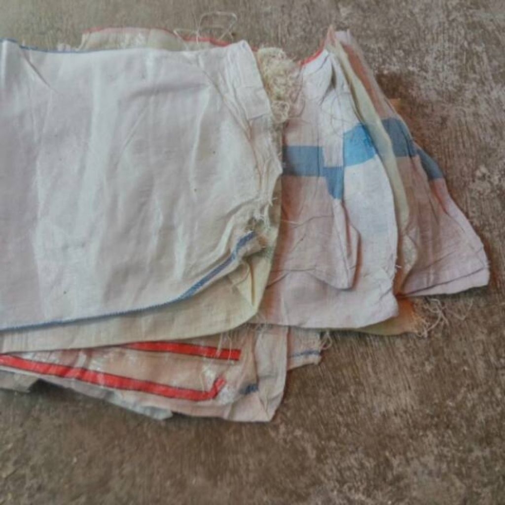 JUAL KARUNG PLASTIK BEKAS UNTUK SAMPAH PUING2 UKURAN BESAR TINGGI 125 CM DAN LEBAR 88 CM