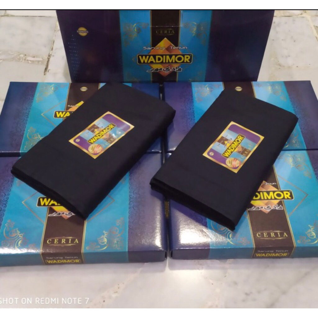 Kain sarung tenun warna hitam WADIMOR #wadimor