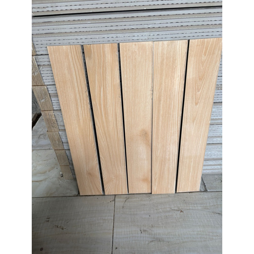 plin granit motif kayu