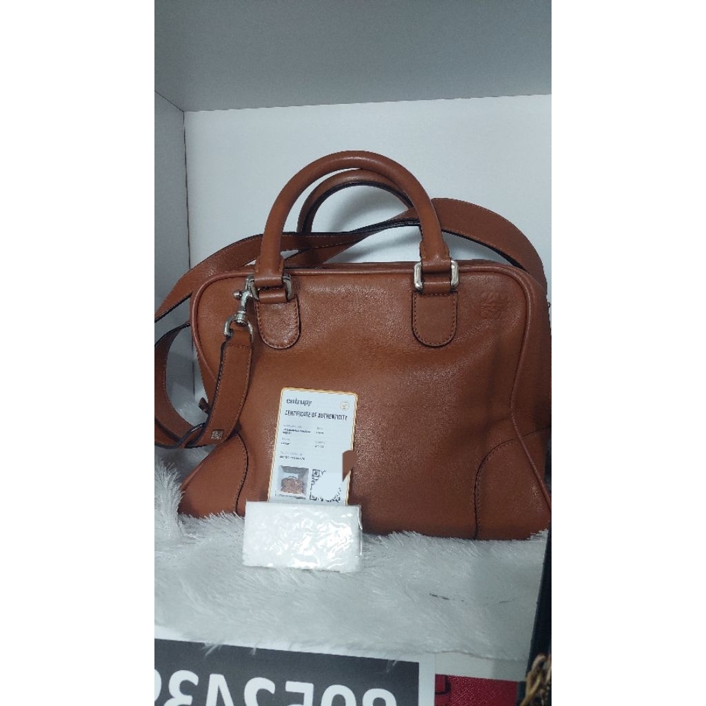tas loewe coklat
