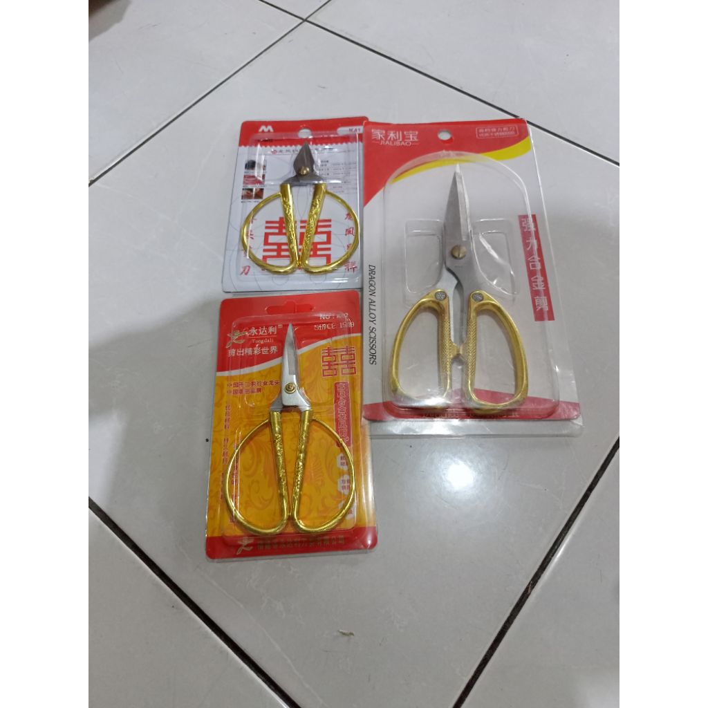 Gunting Kodok Buat Kawat Emas dan Seng Emas besar