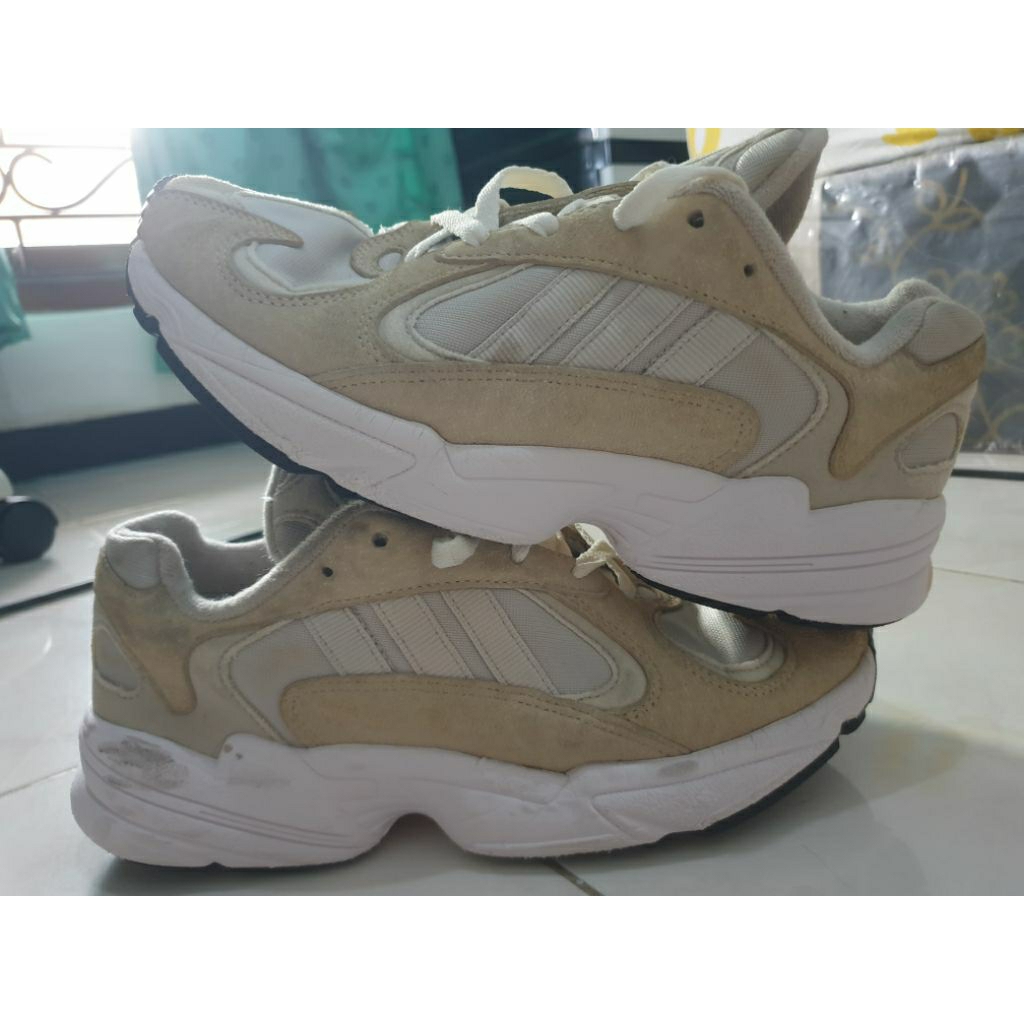 SEPATU SECOND BRAND ADIDAS