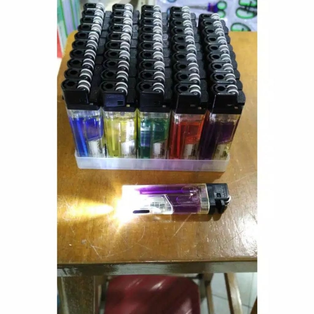 Mancis Rokok Senter 1 dus isi 20 box