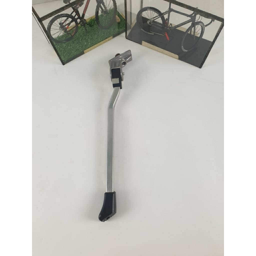 Standar Tengah Sepeda 26" Alloy UCP/Chrom