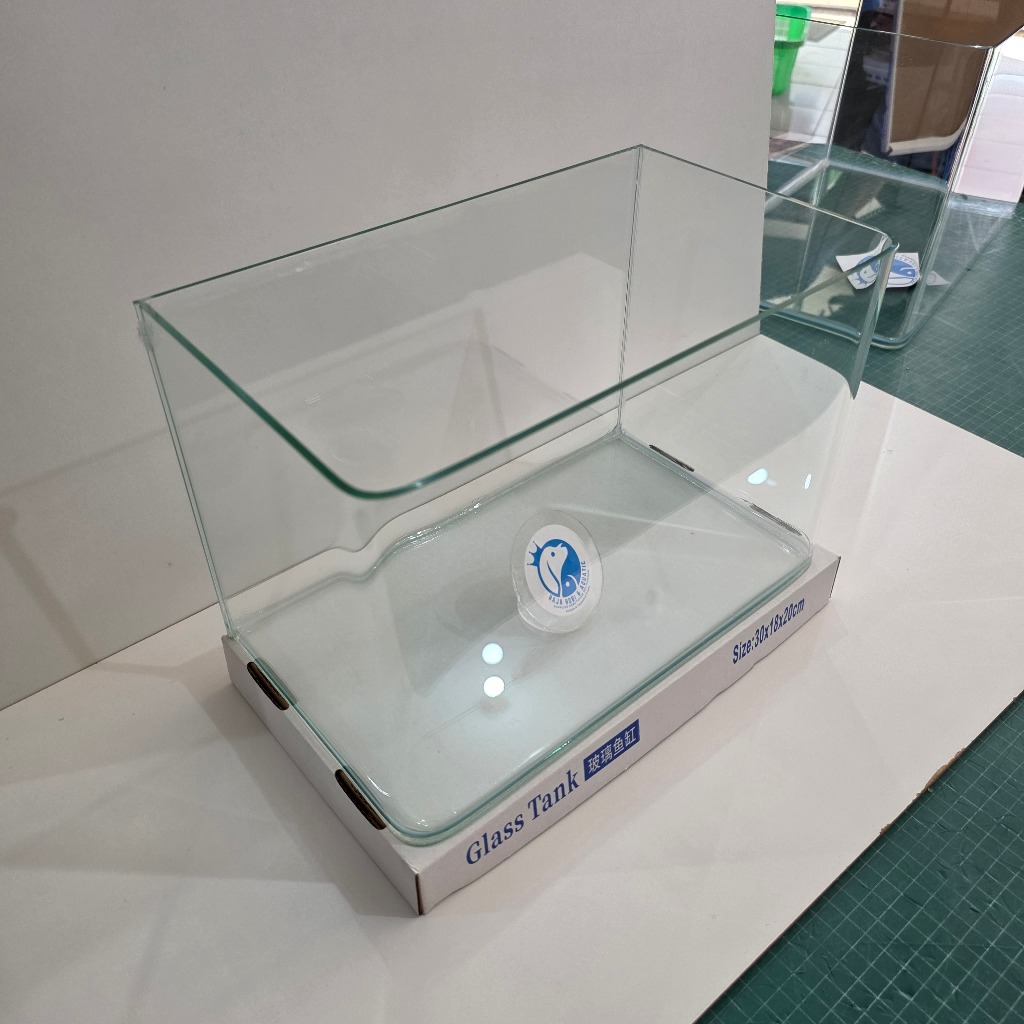 TANK AQUARIUM AKUARIUM IKAN KANDILA KACA OPTIC CLEAR UKURAN 30X18X20 CM BANDING MELENGKUNG